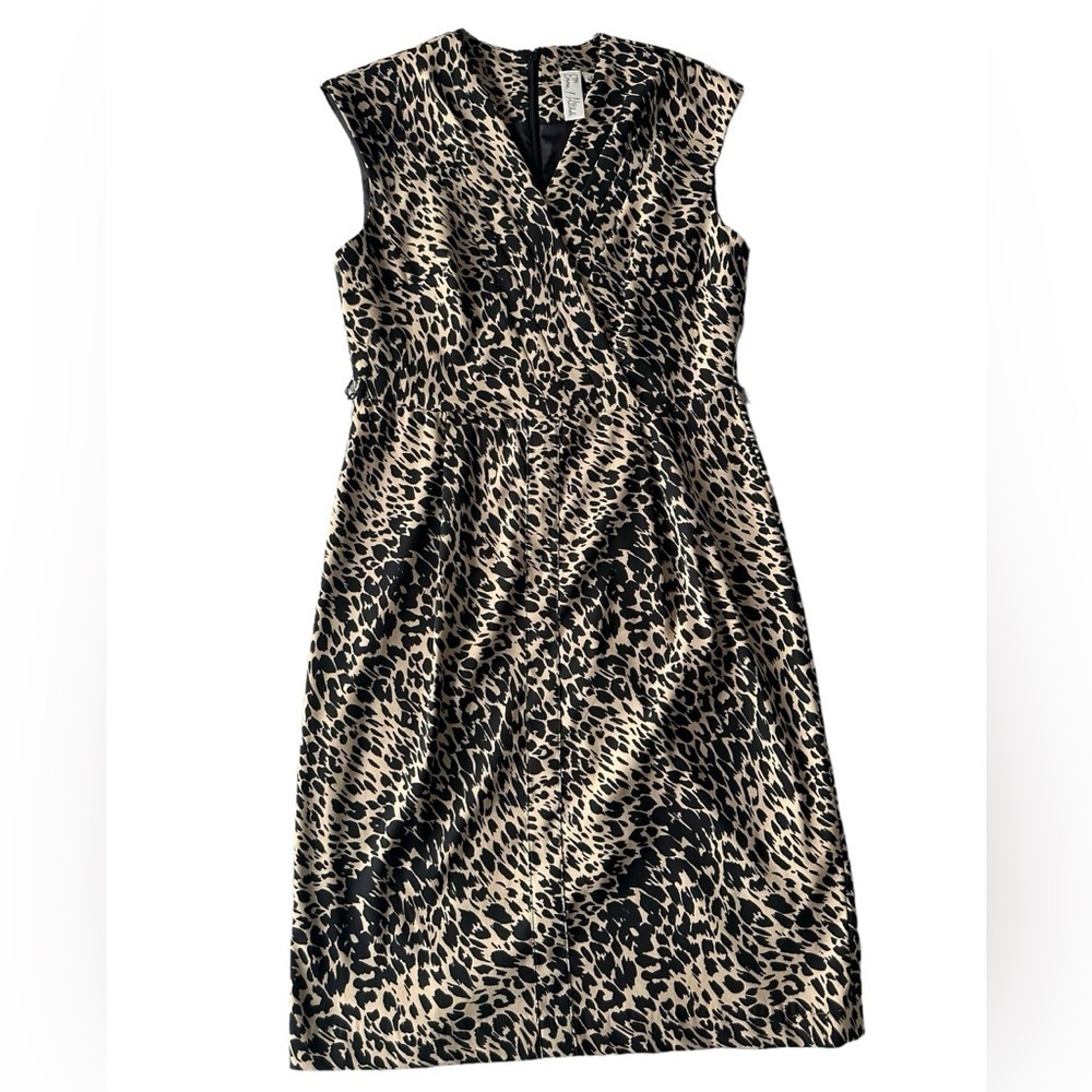Emma & Michele leopard print size 8 sleeveless shift dress